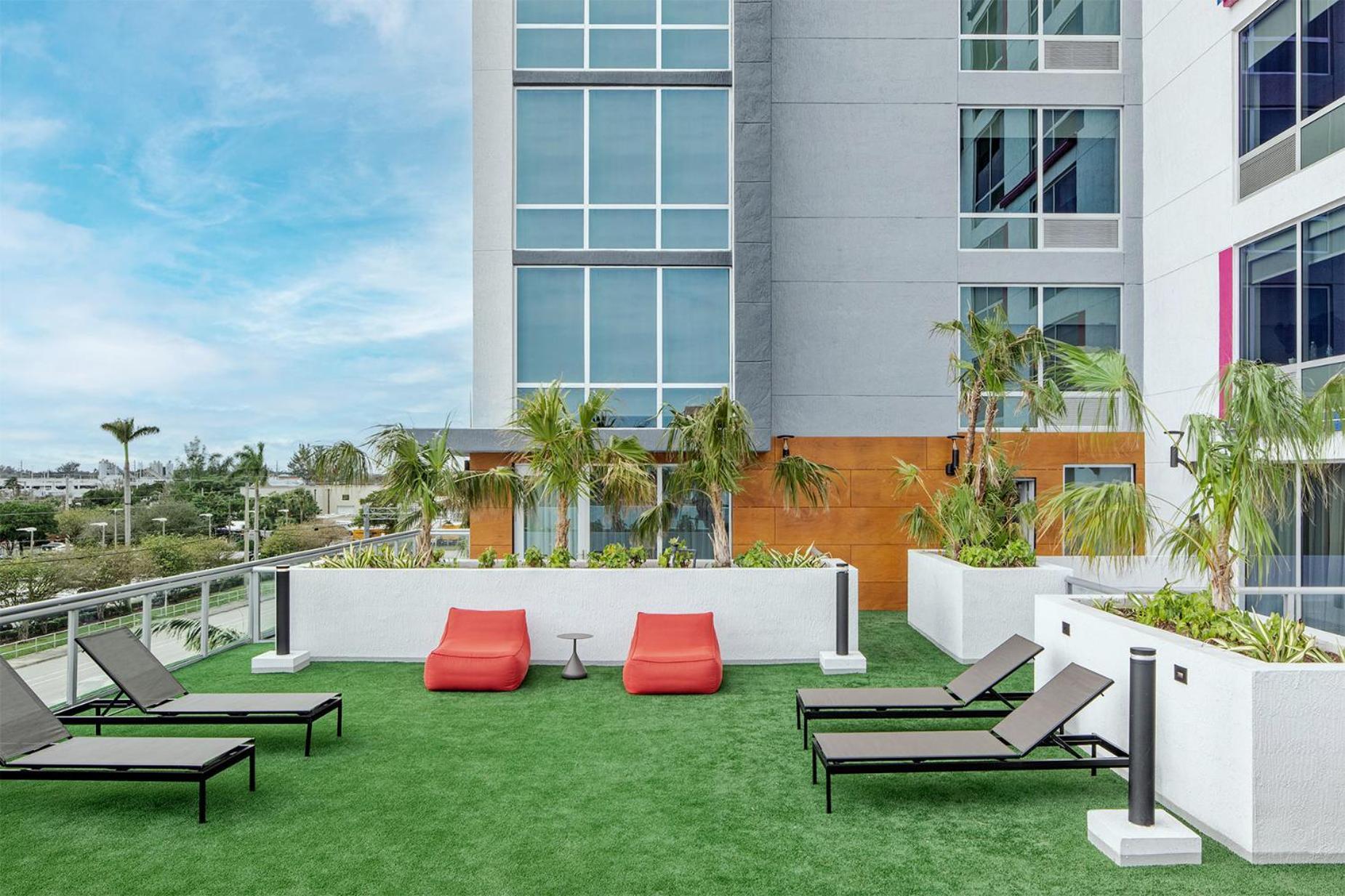 Aloft Fort Lauderdale Airport & Cruise Port Exterior photo