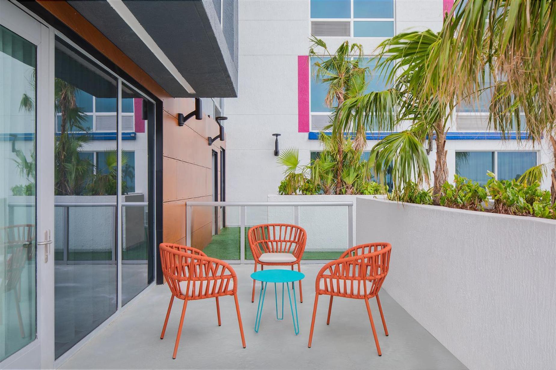 Aloft Fort Lauderdale Airport & Cruise Port Exterior photo